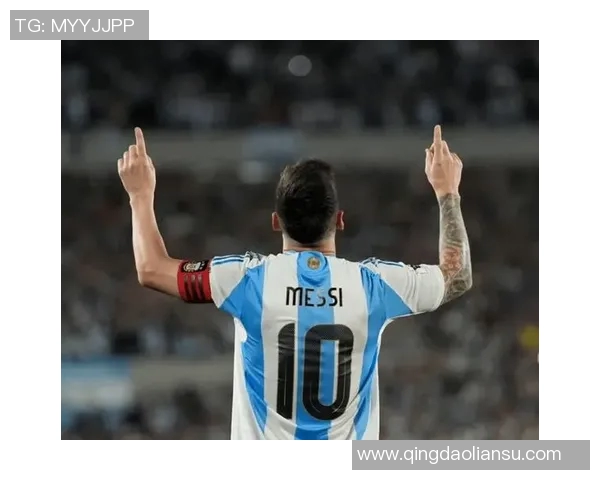 梅西足球传奇风采装饰画高清呈现,展现不朽巨星的精彩瞬间 梅西足球传奇风采装饰画高清呈现,展现不朽巨星的精彩瞬间